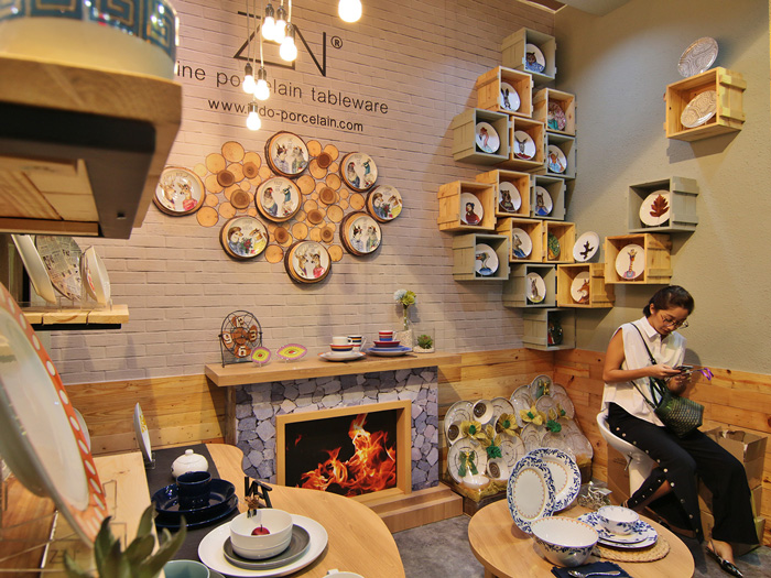 皿を中心に食器を販売する「Zen Tableware」