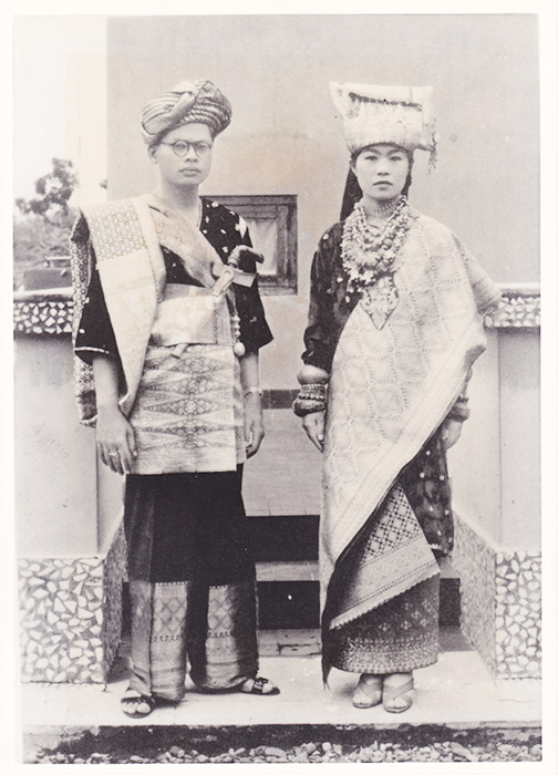 1936年10月、パダンで結婚式を挙げたマジッドさん(左)と長田さん=いずれもサルミヤさん提供
