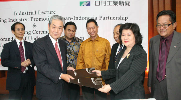 日刊工業新聞が提携　ビスニス・インドネシアと 　「イの産業発展に貢献」