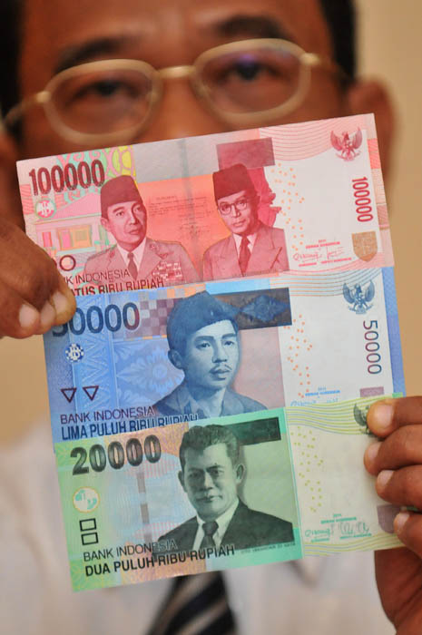 新紙幣の発行開始　２万、５万、10万ルピア札 　透かしや文字などを追加 