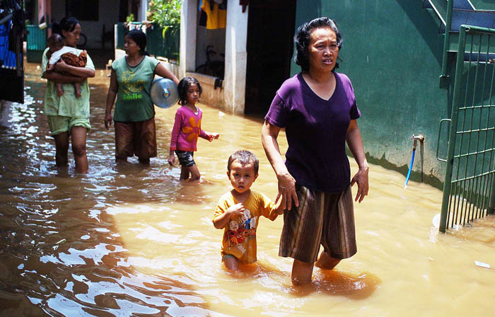 南ジャカルタで洪水　対策にポンプ場建設 　1200人が避難 