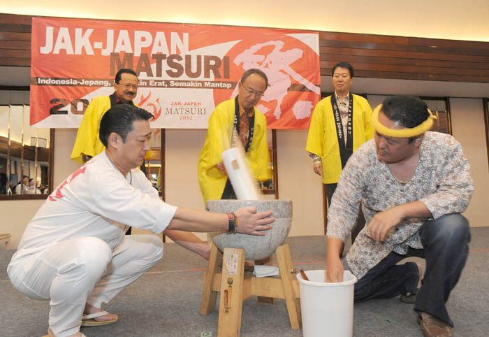 両国の絆、より強く　ジャカルタ日本祭り開幕　草の根イベント　４年目　交流行事　１週間各所で 