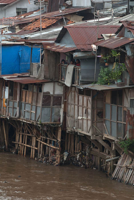 洪水対策で水路整備　１億9000万ドルで　ジャカルタ特別州
