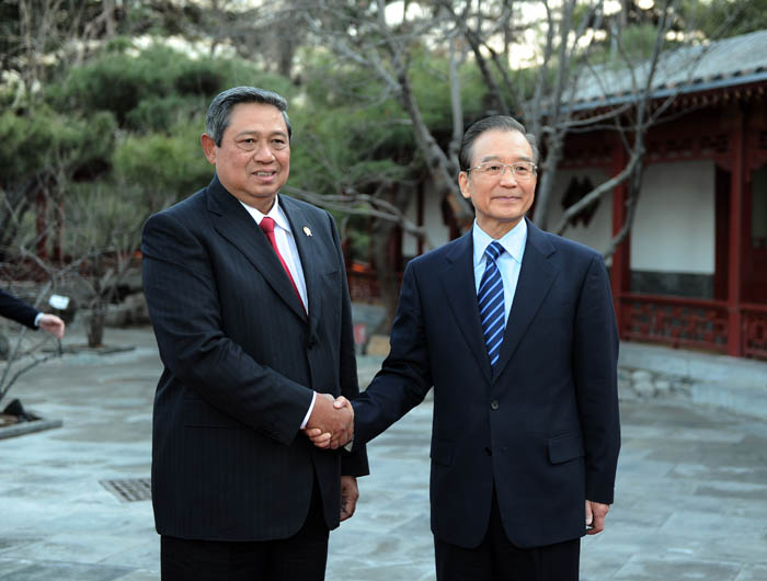 経済、安保で積極発信　ユドヨノ大統領訪中　香港も初訪問