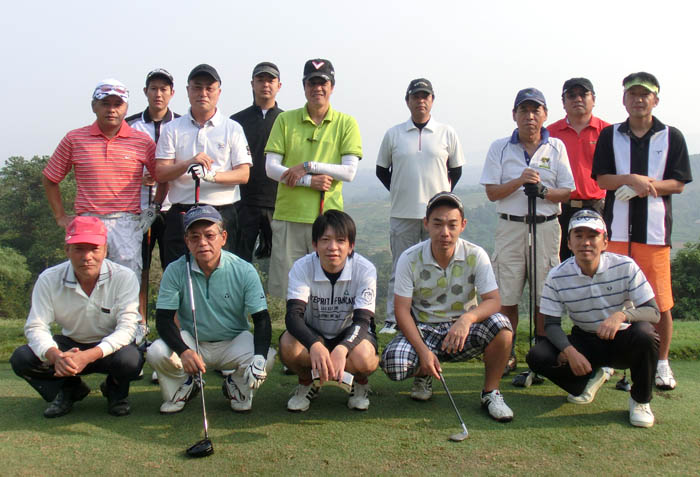 宮崎県人会、ゴルフコンペ開く　プレーを楽しむ