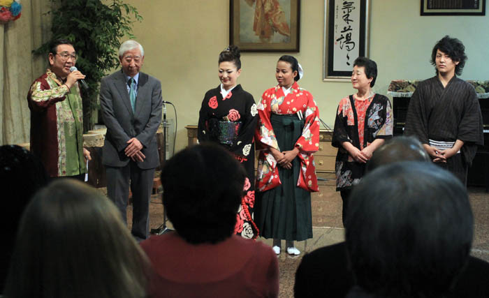 日本舞踊実演会を開催　原理事長、愛さんが訪問　メダン総領事館 
