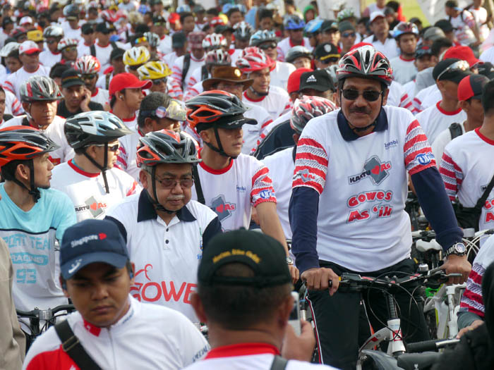 記念日祝う自転車集団　アチェでイベント 