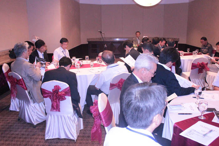 25人がイ視察　北九州港振興協会 