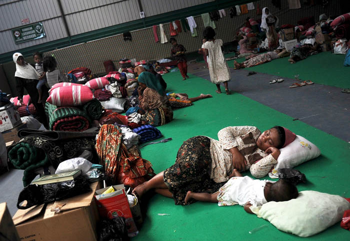 シーア派、国会陳情 食料支援打ち切り マドゥラで難民状態続く 