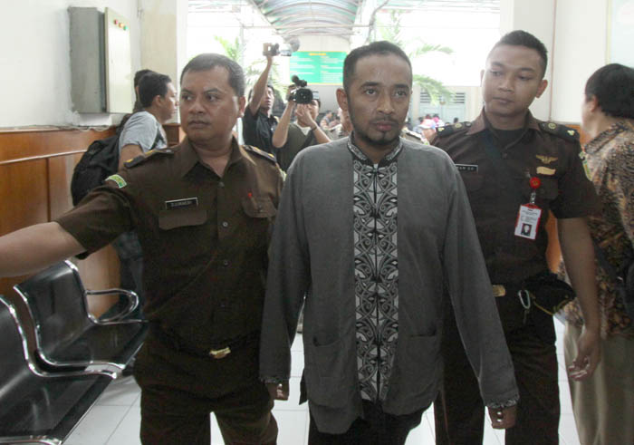 主犯格、殺人罪で初公判　シーア派信者殺害事件