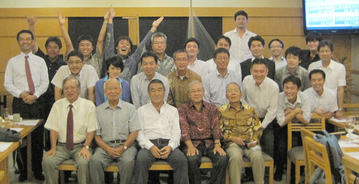 懇親会「米米会」開く　ジャカルタ稲門会 