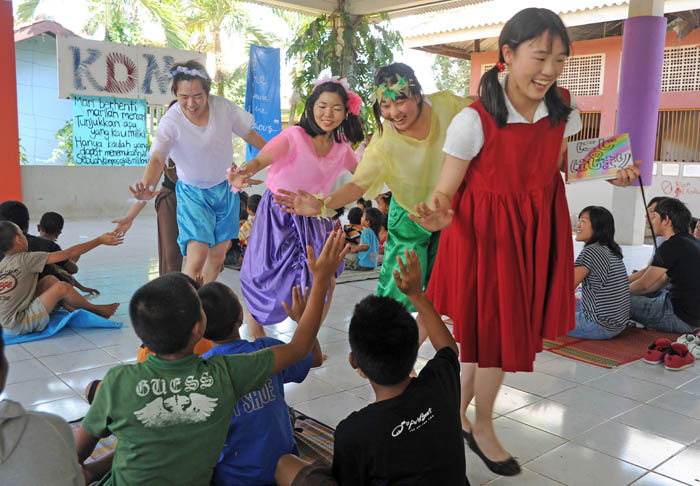 身近にある幸せ伝えたい　児童養護施設で公演　ＩＣＵの劇団「虹」 