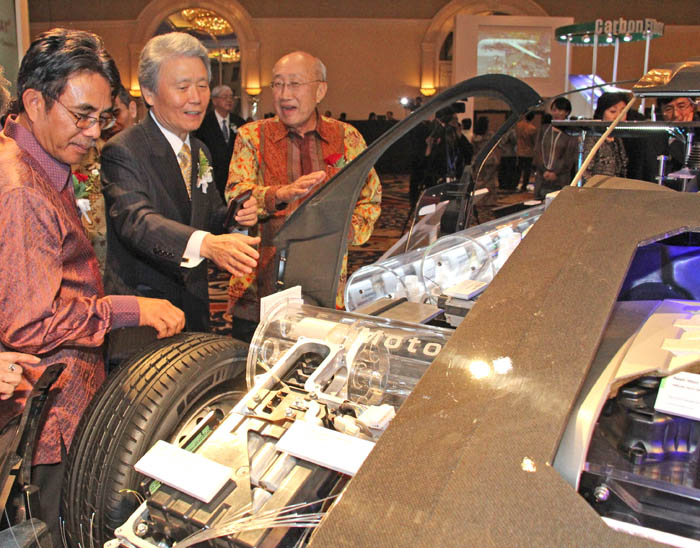 ２０２０年まで５億ドル　東レが投資計画を発表　売上２倍増目指す