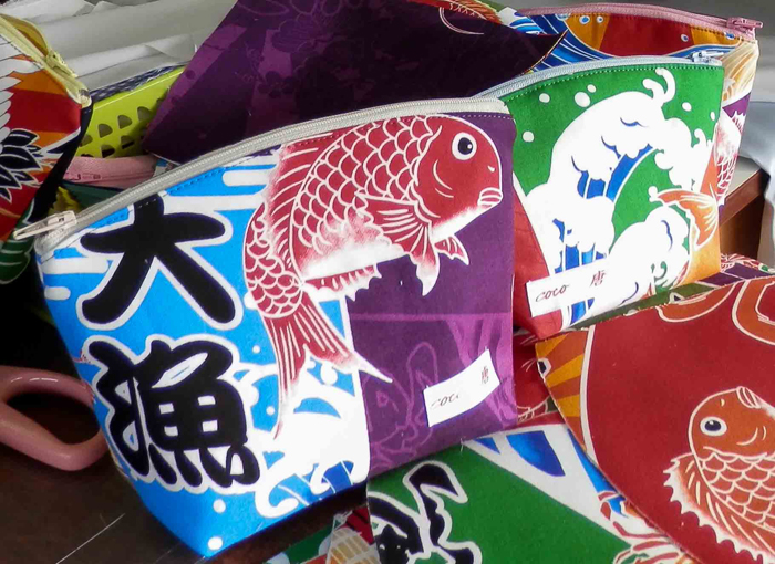 気仙沼の布製品を展示　自立する被災地紹介　テキスタイル博物館