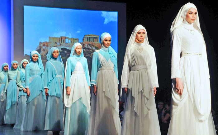 最新ムスリム服を紹介　ＪＣＣでＦウィーク開幕　３０日まで連日ショー