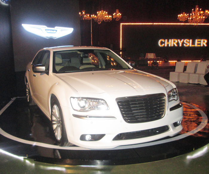 クライスラー、新車発売　年末まで５０台販売目指す
