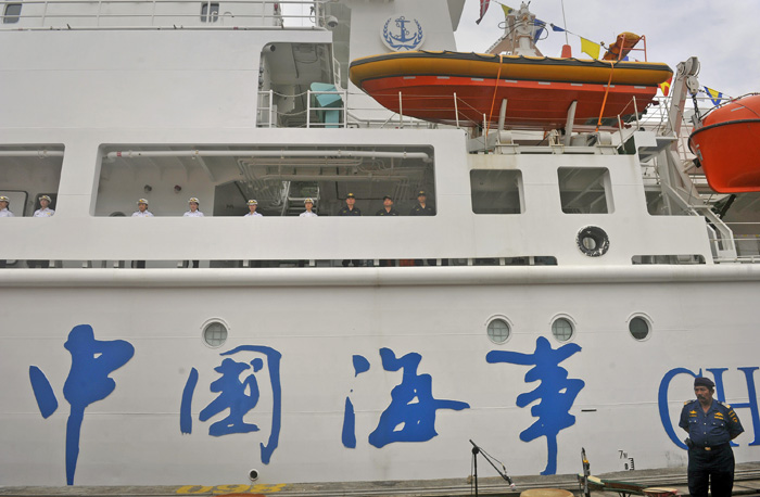 親善航海で寄港　中国最新鋭巡視船