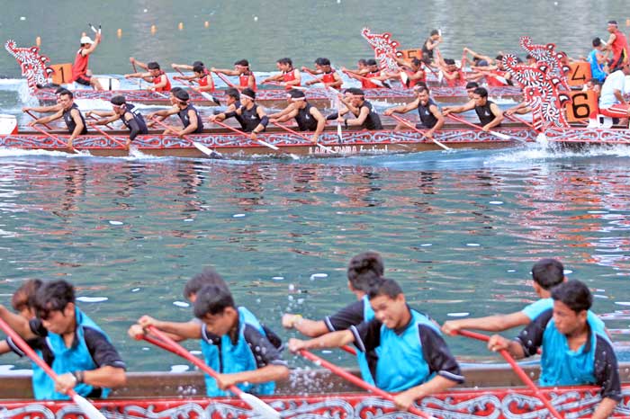 トバ湖フェス始まる　バタック文化の祭典　北スマトラ州