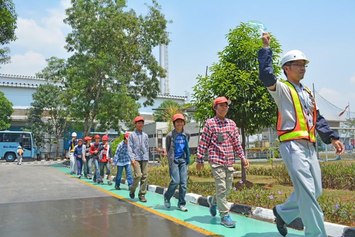  トヨタ工場を見学  ＪＪＳ５年１３７人　ものづくり精神学ぶ