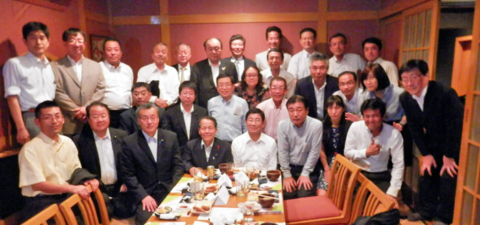 ふるさと思い意見交わす　古田岐阜県知事が来訪　岐阜県人会懇親会