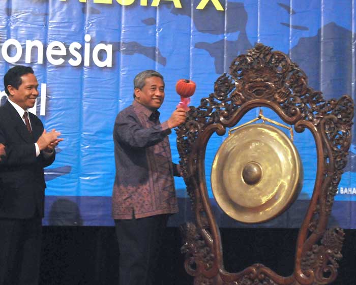 インドネシア語を国際語に　参加者１０００人、日本からも　第１０回会議開幕