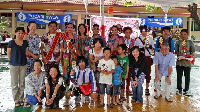 日本文化祭で審査員務める　 西ヌサトゥンガラ日本人会