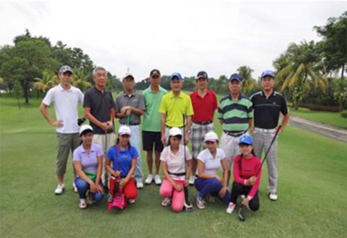 元旦に初スイング　　佐藤さんが優勝　新潟県人会ゴルフ