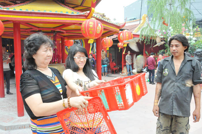 華人、春節祝う日本人の姿も　グロドック金徳院