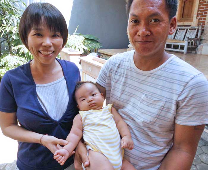 バリで体外受精出産　結婚１５年、元気な男の子授かる　石踊さん、ハリヨさん夫妻