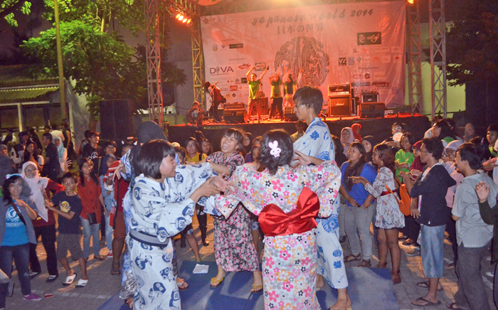 日本文化　　祭りで発信　 スラバヤ、アイルランガ大