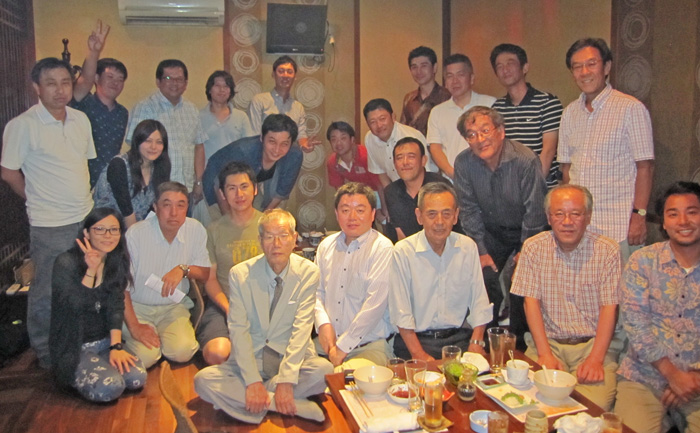 新体制で２６人が懇談　長野県人会新年会