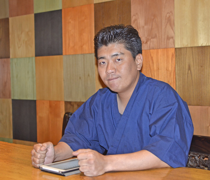 縁日祭、実力者が１５０万円要求　金払わねば動かない慣習、困惑　竹谷委員長、ＳＮＳで実情訴え　負けるな／悪習断ち切れ　インドネシア人ら