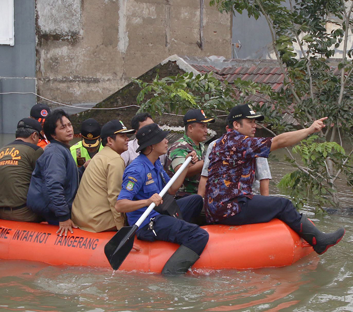 住宅地の冠水続く　バンテン州タンゲラン