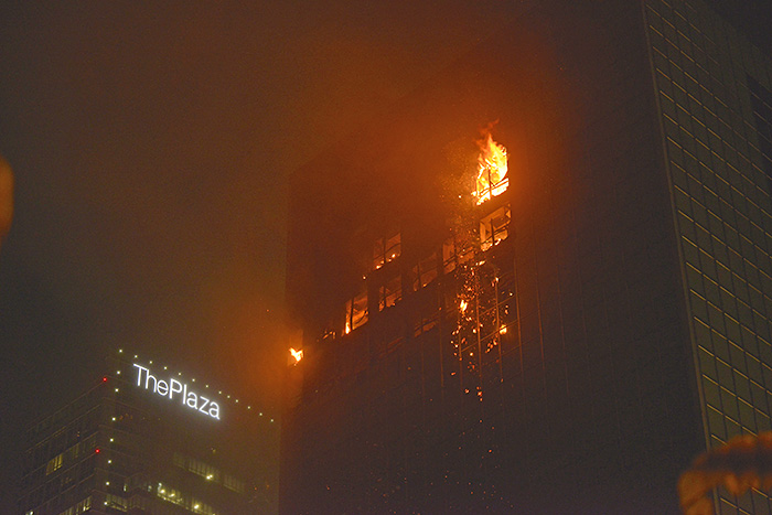 タムリン通り　オフィスビル火災　日本大使館前