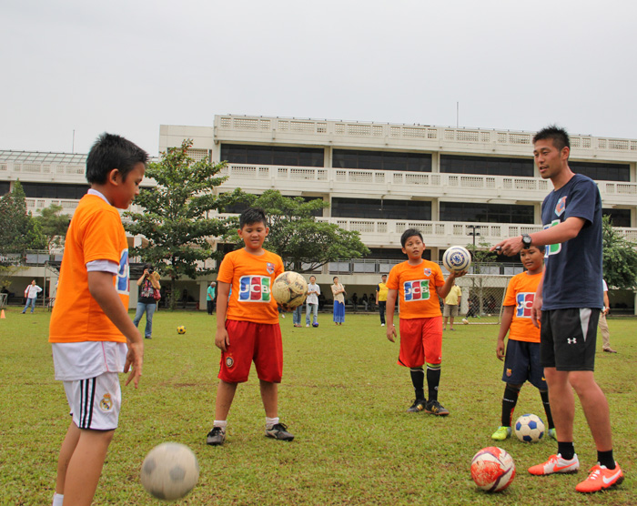 日イの子ども　一緒にプレー　ＪＪＳでサッカー教室　大宮アルディージャ