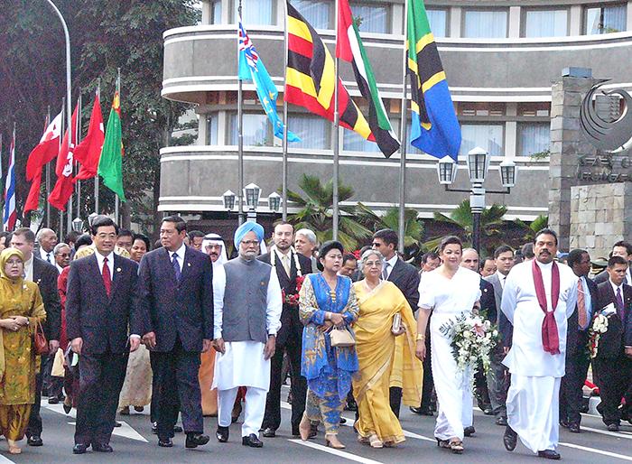 １０９カ国、平和と発展を誓う　１９〜２４日、安倍首相も出席