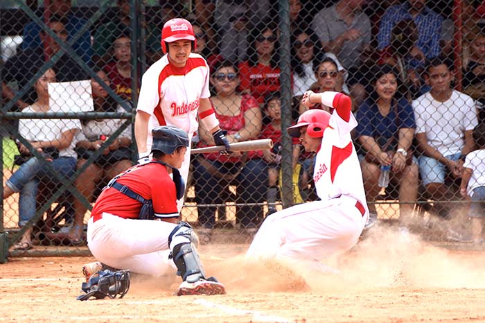 シンガポールにコールド勝ち　野球東アジア杯　　イ代表、優勝へ好発進