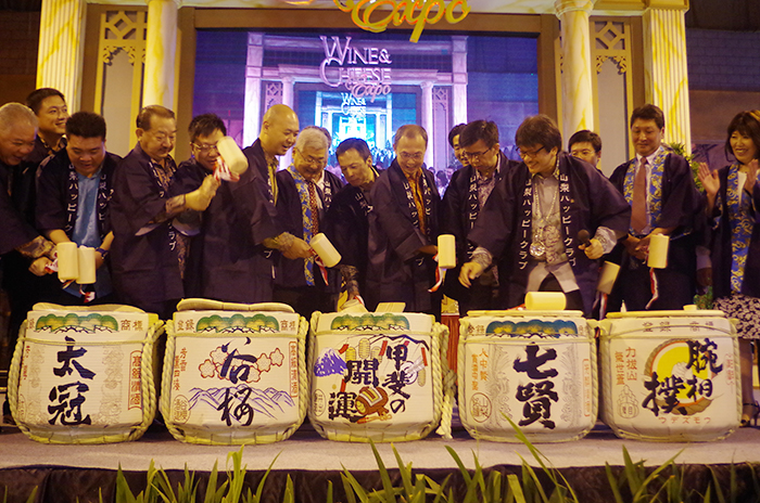 富士のある山梨県へ　酒とワインで観光アピール