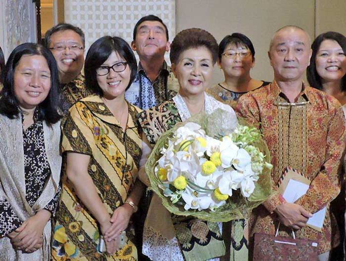 苦しいと思ったことは一度もない　叙勲の万亀子さん感謝の夕食会