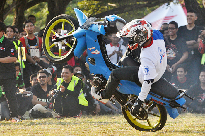 ☆警察とバイク乗りが協力