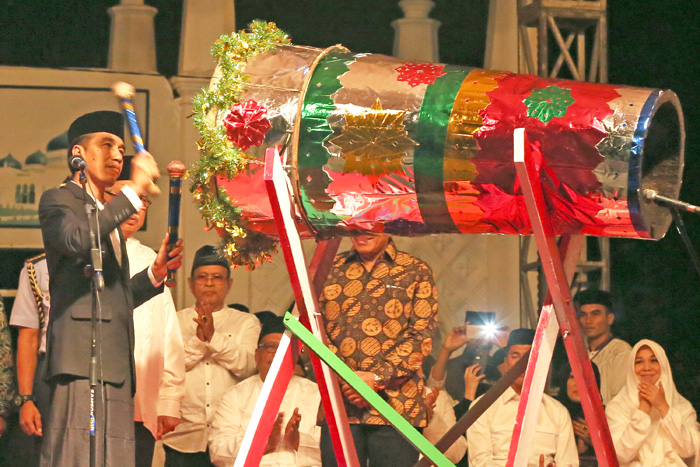 アチェ市民と祝う　「首都だけでない」　ジョコウィ大統領