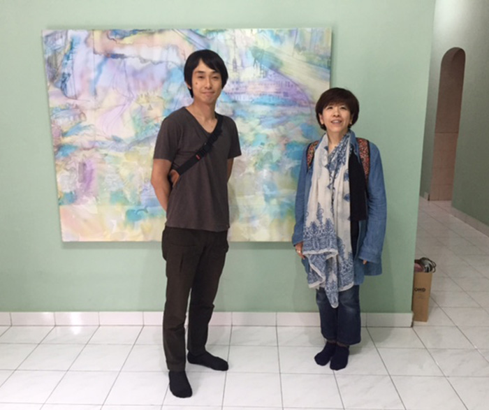 住まいが創造空間　芸術家の横内賢太郎さん　交流のギャラリー　ジョクジャで公開