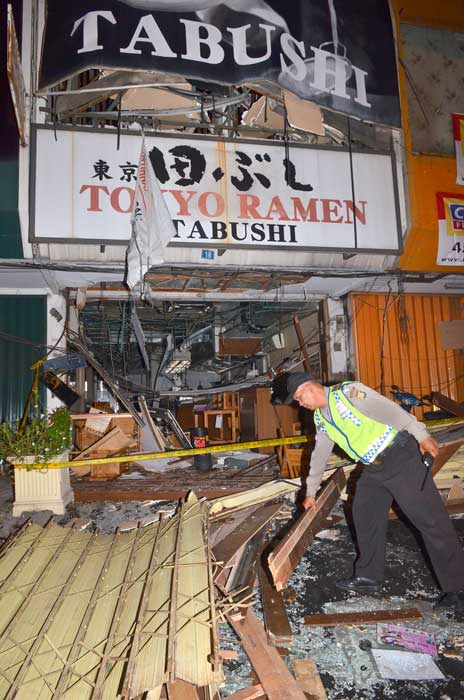 ラーメン店でガス爆発　クラパガディン　従業員２人負傷