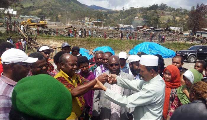 事件究明命じる　大統領　パプア市民と対話へ