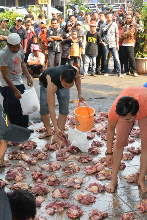 犠牲祭　共に祝う　宗教の多様性大切に　喜捨の肉、衛生に配慮