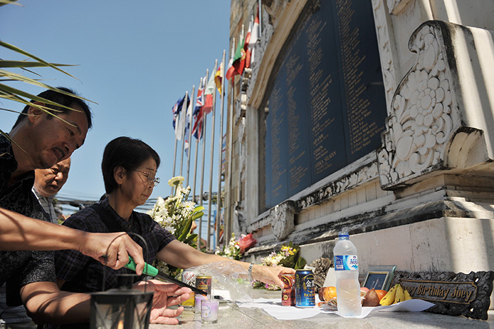 バリ爆弾テロから１３年　遺族らが追悼式