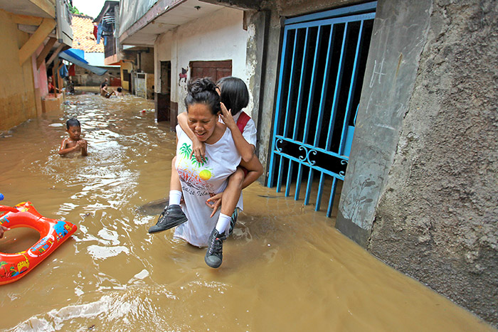 【スナンスナン】　洪水・水道水に注意　雨期に気をつけたい感染症（下）