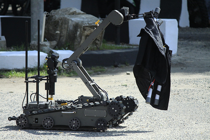☆ロボットで爆弾を処理