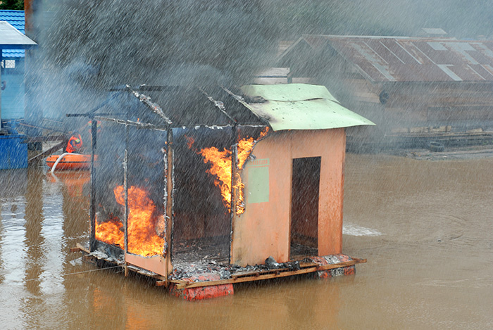 ☆水上で火事が起きたら