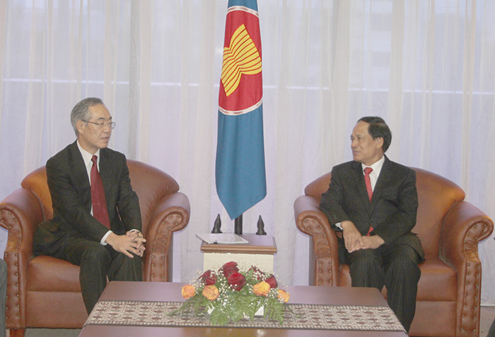 ＡＳＥＡＮ関係強化に意欲　須永大使が委任状提出